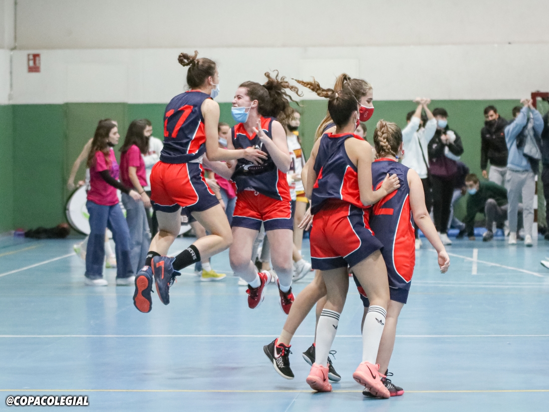 Menesiano vs. Arcángel Rafael (Femenino)