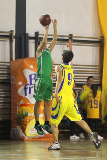 Robledo haciendo de las suyas