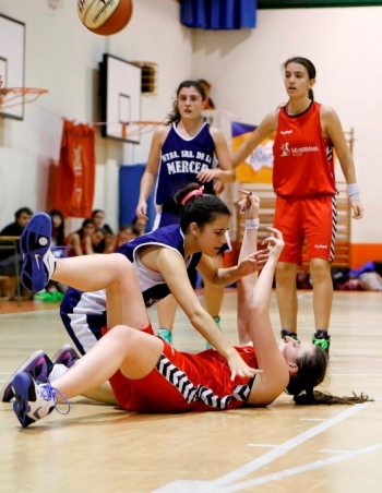 Delicadas damiselas  en acción...