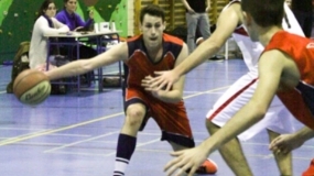 Ábaco encuentra el camino ante Sagrados Corazones 