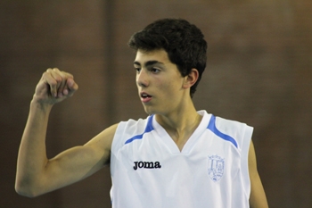 Palomo celebra una canasta