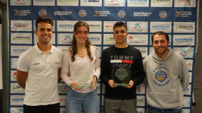 Aina Campo (Lestonnac) y Héctor Peralta (PIFMA) reciben los BSAA Barcelona 2023 en el colegio THAU