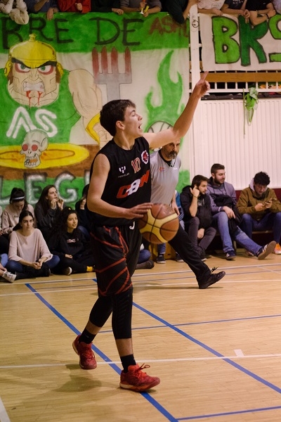 Guillermo Campos dirigiendo