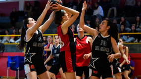 Espíritu de Loyola: CSI vence a una holgada Llauna en una noche de Champions Colegial