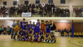 Fiestón en El Taronja a ritmo de Forti per Forti: Sant Gervasi avanza