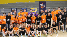 L@s noveles de La Llauna bajan de LA-PARRA a l@s veteran@s