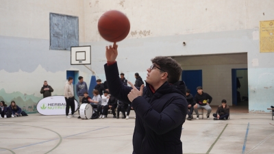 Se llama Guillem y se cree Vives