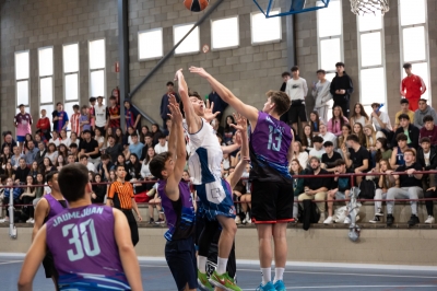 Quatre Cantons completó la machada