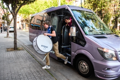 Claret tuvo que llegar a la cita en mini-bus 