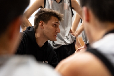 Álvaro Puertas busca su 1º estandarte como coach