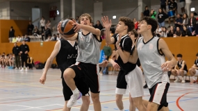 Todo al negro: La Llauna da un portazo a Aula