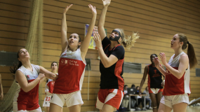Un hercúleo Tecla Sala cae con bravura ante una Blume que come a parte