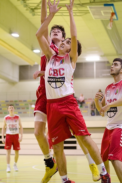 Peleando cada canasta