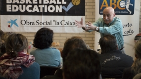 El café sabe muy dulce con Buceta en Veritas: "Los padres deben apoyar a su hijo"