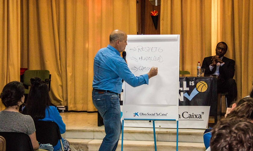 Charla BIE en La Goleta con Javier Imbroda: "El respeto es mucho mejor que una jugada espectacular"