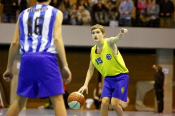 Dirigiendo el ataque halcón