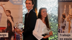 Dos genios: Paula Navalón y Carlos Vega reciben el premio BSAA en el Caixa Fórum 