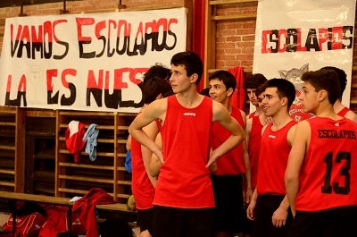 Escolapios jugaba en casa