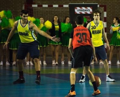 Encarando la defensa leonina