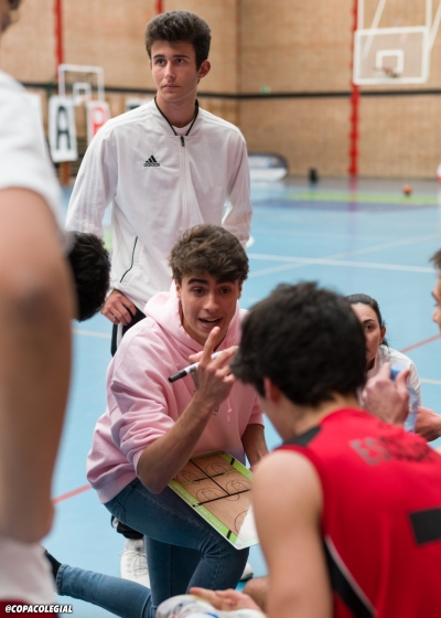 Jaime Gómez Sellés, dando indicaciones