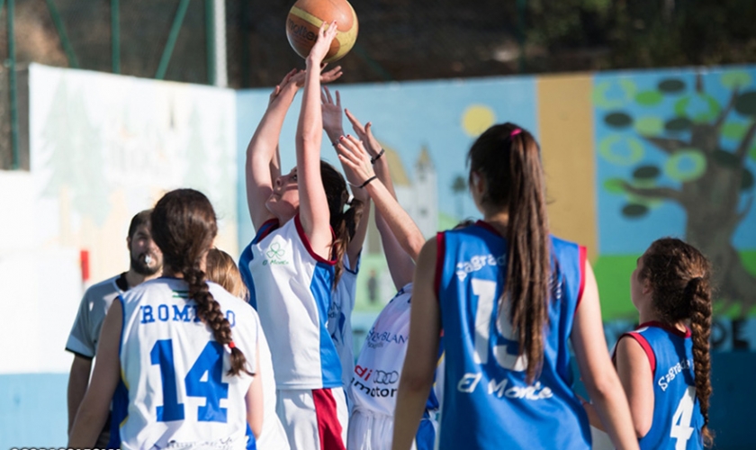 ¡Esperando semifinalista femenino!