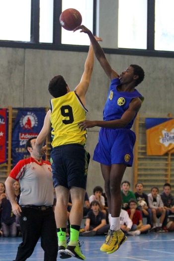 Salto inicial, Llorente vs Fernández