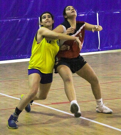 Gran pelea de los dos equipos