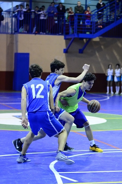 Manuel Verdes desquiciando a la defensa