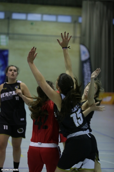 Veritas pudo poco a poco con Ágora 