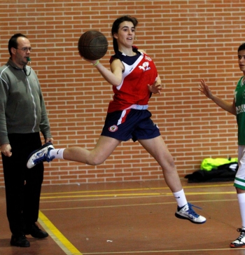 ¿Quién dijo que las chicas no saltan?