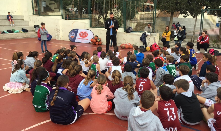 Gran tarde de baloncesto colegial en Asunción