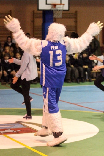 Yeti haciendo de las suyas