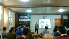 Iria Uxía, técnica ayudante de Leb Oro, invitada estrella en el "Café con padres"