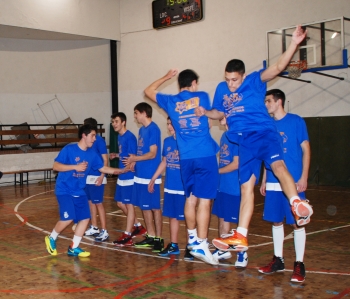 Salida a cancha dando espectáculo