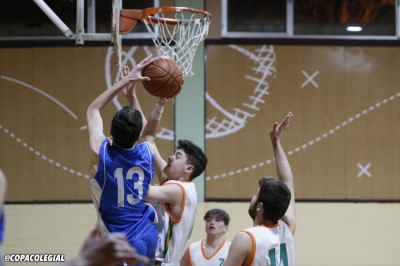 Tirando bien cerquita del aro