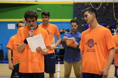 Antes del partido, los huddles