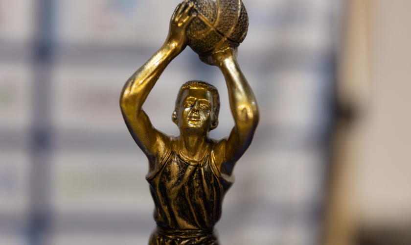 Laia Esteban (Virolai) y Albert Recio (Vedruna), campeones del concurso de triples del All-Star BCN