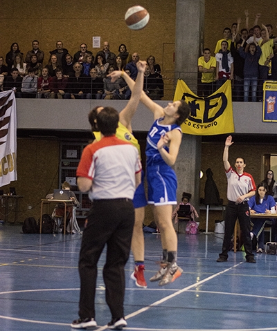 Salto iniclal del partido