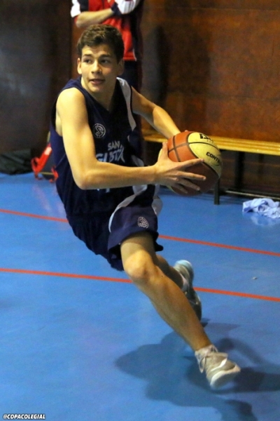 San Agustín mete la directa