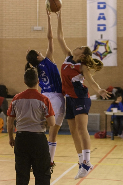 Salto inicial del partido