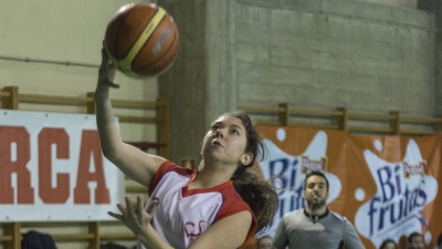 Ana Lasheras entra a canasta