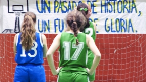 Las chicas de Los Sauces vencen a unas combativas Árula