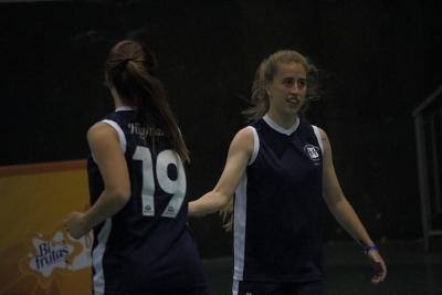 Compañerismo entre las jugadoras de Highlands