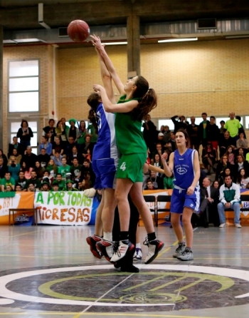 Salto inicial, Miryam vs Marina