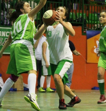 Patricia Tobaruela busca la canasta