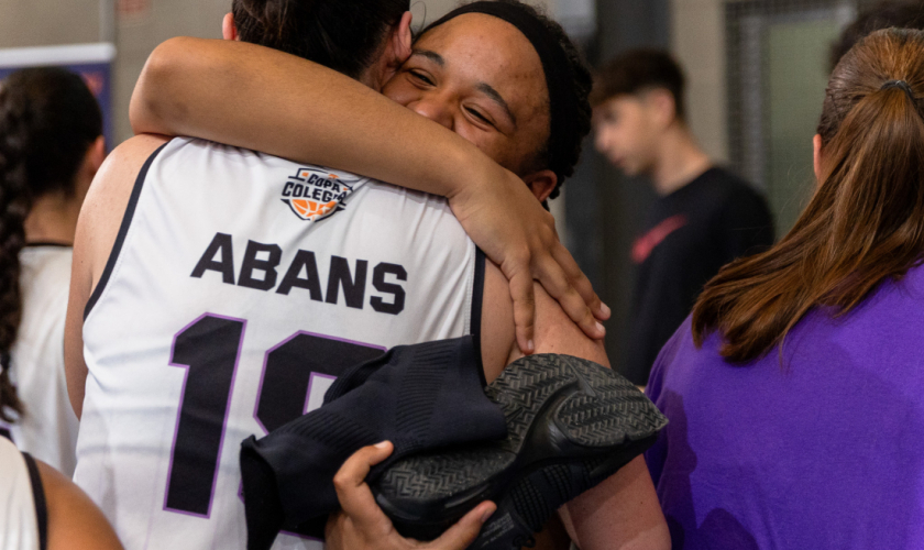 Léeis bien: ¡Sant Gabriel estrena su álbum de cromos de la Copa Colegial Dreamer!