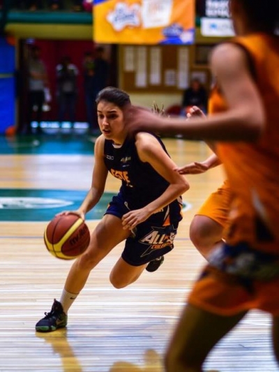 Maria Malpartida metiendo la directa