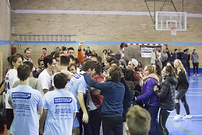 Al acabar, la alegría se desbordó entre los Gallos