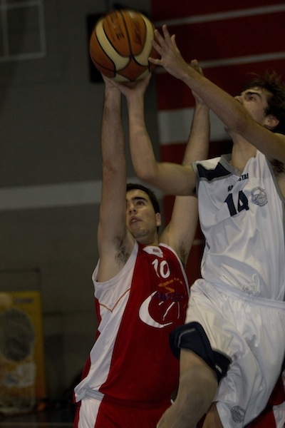 Dean y Morelli en acción