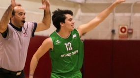 Los  Numantinos conquistan Alameda de Osuna de rebote